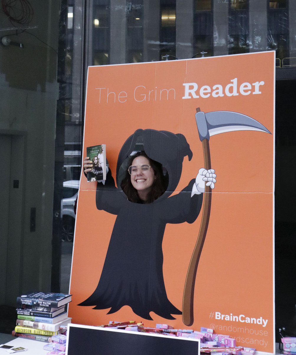 randomhouse's tweet image. We had so much fun handing out books &amp;amp; Nerds outside of RH HQ! Thanks to everyone who stopped by.

Happy Halloween! #BrainCandy