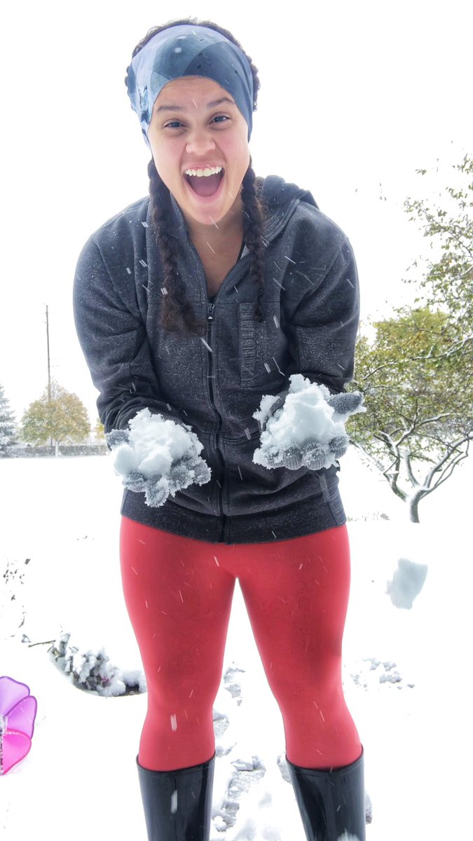 brandytherunner's tweet image. Snow on Halloween? No problem for me! My @BUFF_USA  fleece headband is keeping my ears nice and warm while I “enjoy” 😏 the snow with my kids! Sign up for BUFF® emails and save 15% off your order! buffusa.com/bibrave #BUFF #BUFFBR #BibChat