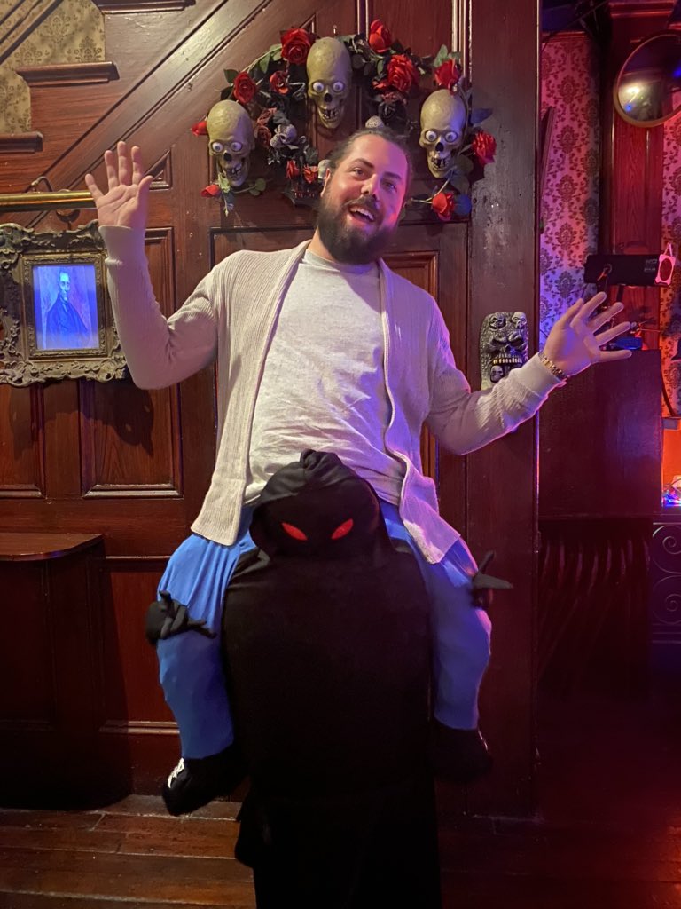 SwipeRightGG's tweet photo. The horrors continue at the Swipe Right #halloween party! #swipefright #frightright ππ·π»π https://t.co/xMNttVszT3