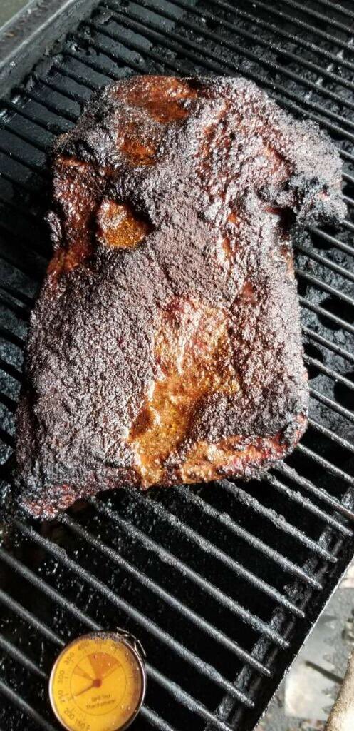 LovieBearsBBQ's tweet photo. Almost Wrappin time!! 🎁#LovieBearsBBQ #Brisket #BBQ #SmokinLife https://t.co/4kuA726KvC