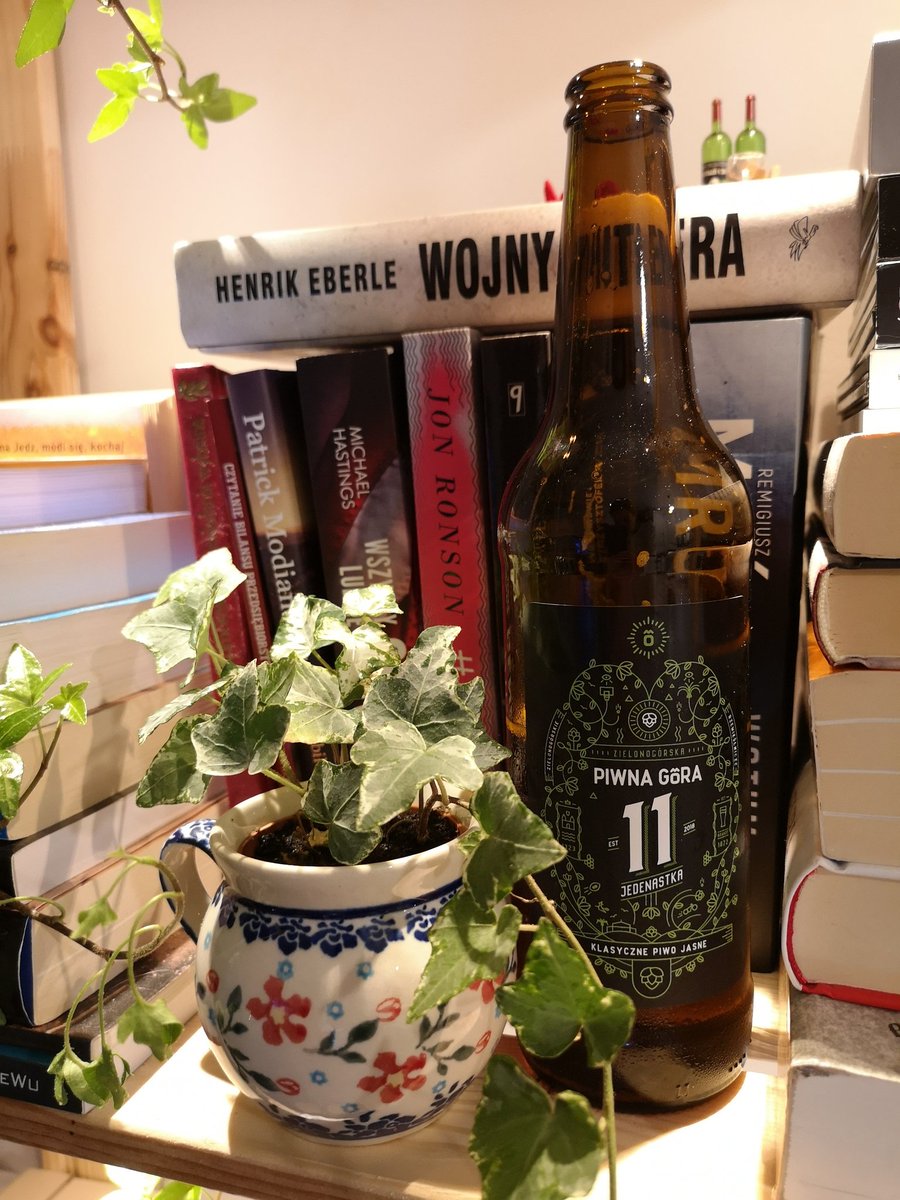 Piwna_Gora's tweet photo. Czwartek, warto coś poczytać 😉 najlepiej z #piwnagora 🍻 https://t.co/TNJawaqeis