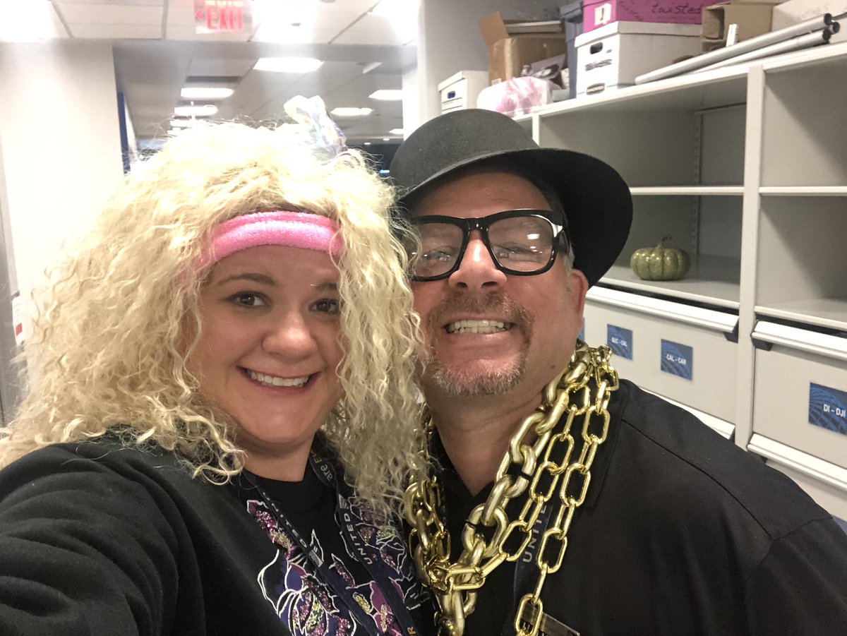 EwrKatieroth's tweet photo. @EWR_SW rocking the 80’s! #ualifsbaseewr @StacyC_United @nbyunriedel @Patrisha__C @lisa_pizzimenti #beingunited https://t.co/2dK06TVKnN
