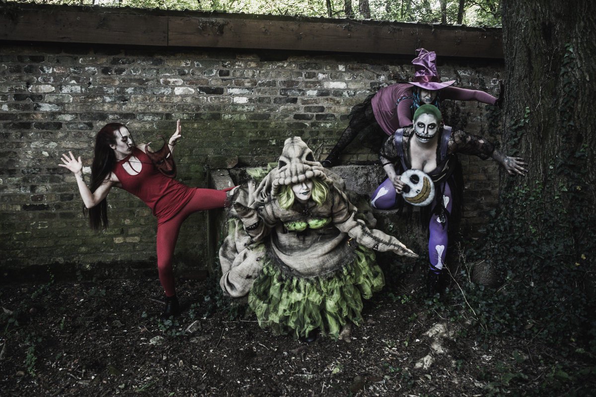EekaCosplay's tweet photo. And one more thing... leave that no-good-account-Oogie-Boogie out of this!
Whatever you say, Jack.
Of course, Jack.
Wouldn't dream of it, Jack.

HAPPY HALLOWEEN!!! 

Photo taken by Chad Harnish
#thenightmarebeforechristmas #thenightmarebeforechristmascosplay #oogieboogiecosplay https://t.co/lXendreTyY
