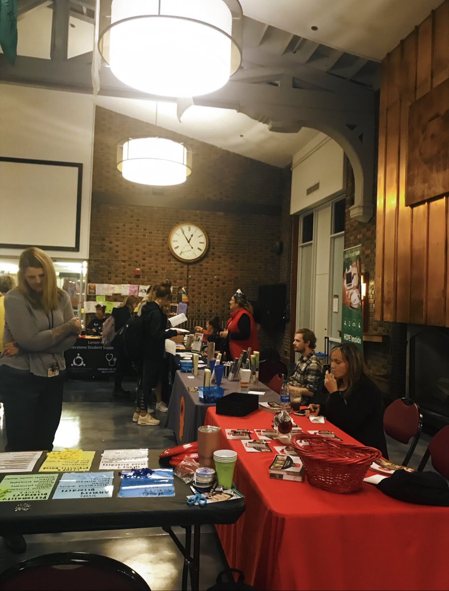 Alex_LRU's tweet image. Today in the Cromer Center, local mental health organizations and clubs on campus put on a Mindfulness and Wellness Convocation event for its students. Students were able to discover the resources available to them to support their mental health.