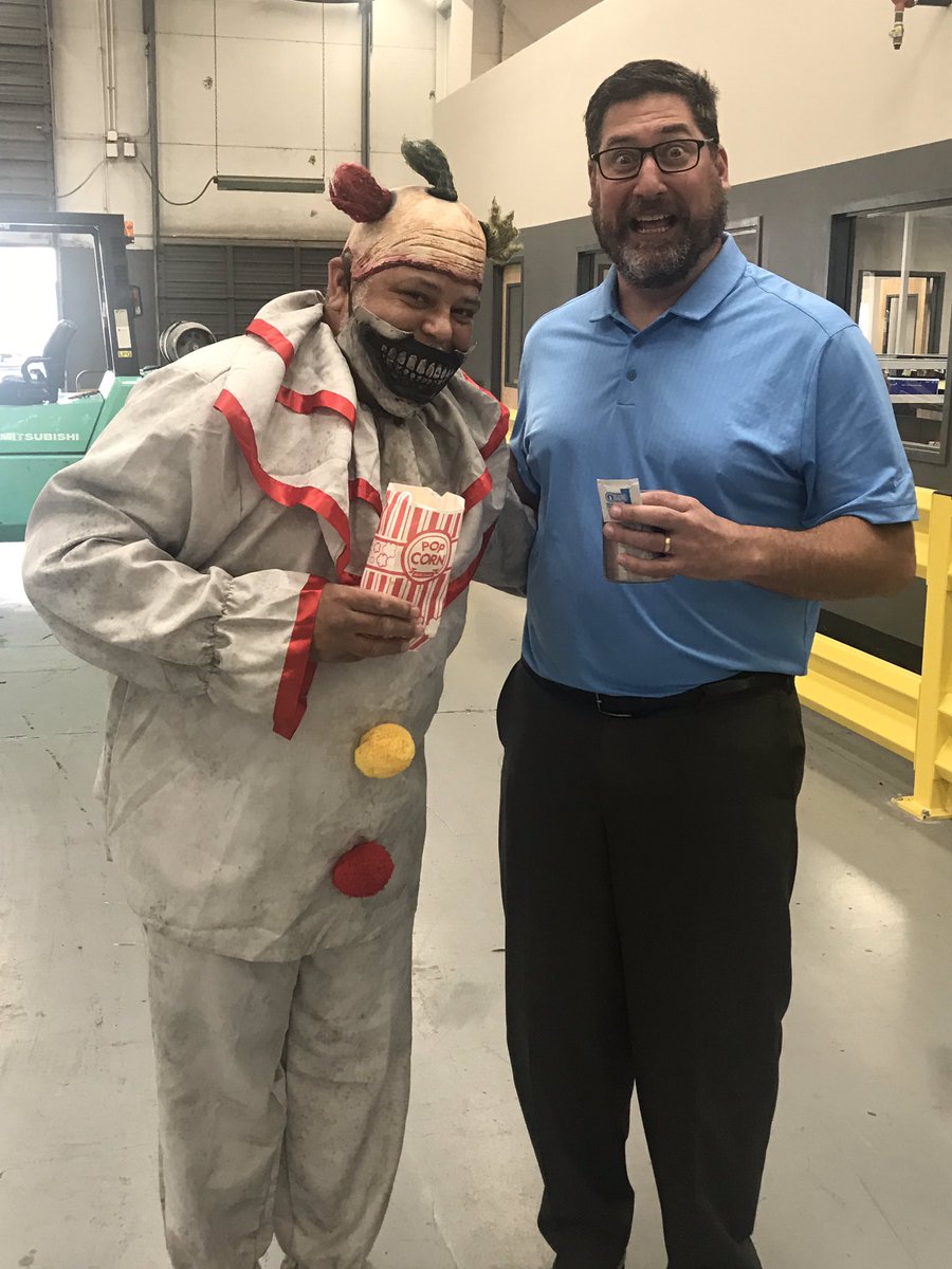 KMelt_16's tweet photo. Happy Halloween from G&amp;W Equipment, Inc.! It may be a busy month-end but taking a few minutes to celebrate.  Be sure to notice the Pink Pumpkin on the last day of our 2019 Pink Out! #gwequipment  #Halloweenatwork #gwequipmentpinkout https://t.co/l3BUNpBNWS