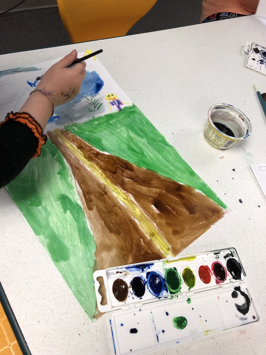 EightCornersArt's tweet photo. Kindergarten painting! Places and Spaces: Foreground 🙌 middle ground 👏 and back ground 😎 https://t.co/a9BcF80ecZ