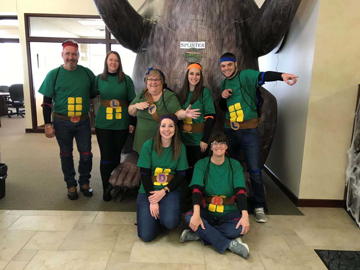 SaukValleyBank's tweet photo. We're not letting the snow put a damper on today. #HappyHalloween from Sauk Valley Bank! Have a spooooktacular day!! #OfficeHalloween #MerryHalloween #CreepinItReal https://t.co/S9Itkgf5Bw
