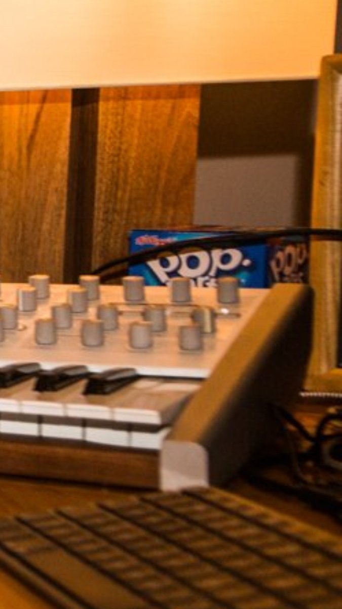 bexterragga's tweet photo. @GaryBarlow Love the post from today. But tell me. Why are you trying to hide the Pop Tarts? 👀😂 #gotcha #passmeone #brainfood https://t.co/110YIvAEqz