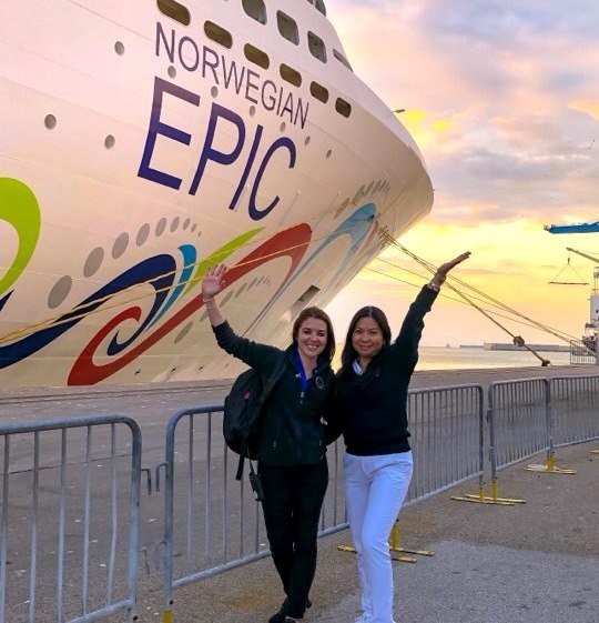 Hands 🙋🏽‍♀️ up 🙋🏿‍♂️ for a new job at sea! 🌊⚓️
Start here 👉 bit.ly/2VjlPvC

#hiring #workatsea #cruisejobs #crew #crewlife #NCLcrew #NCLHcrew #norwegiancruiseline #norwegianepic