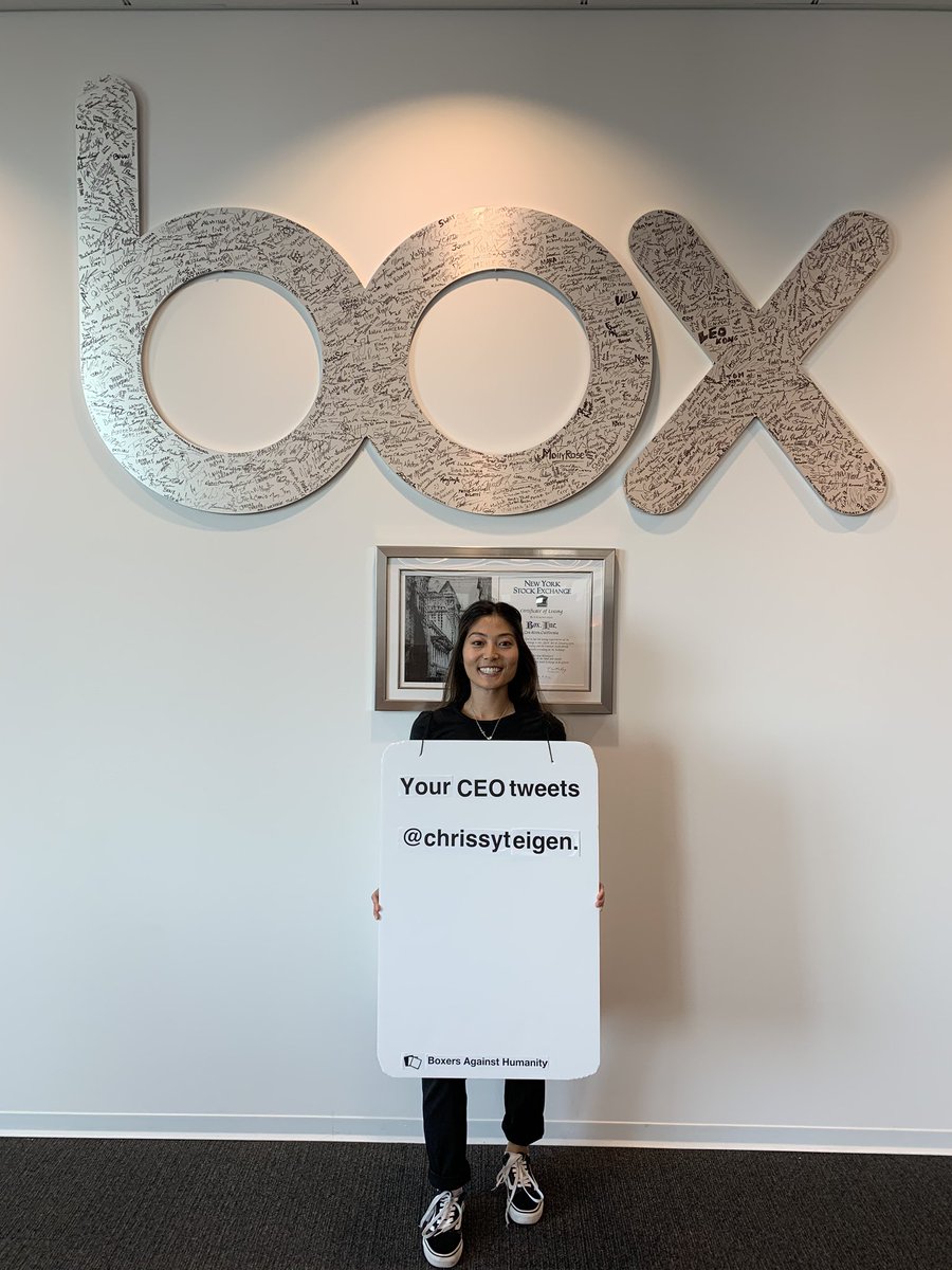 YurieCsatoo's tweet photo. @chrissyteigen plz open @box account🥺🎃 https://t.co/R9EdZUtohq