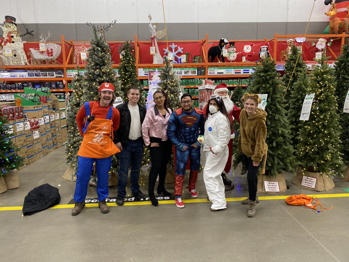 2808CLOUT's tweet photo. Happy Halloween, from 2808! https://t.co/9pexKVWAB8