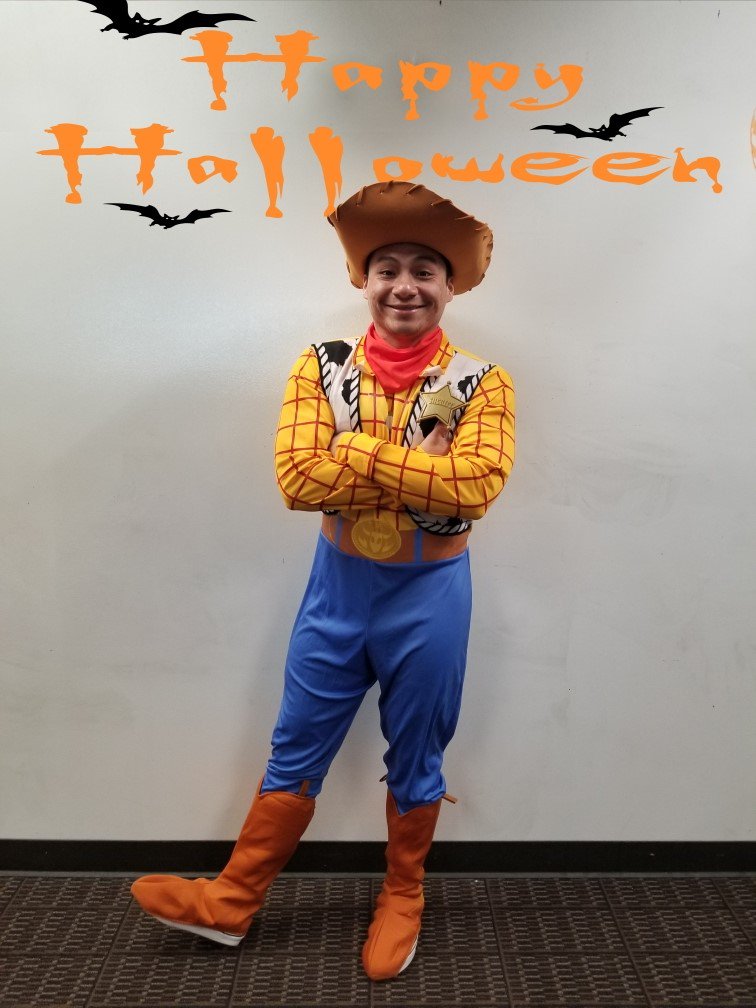 210Collectors's tweet photo. AT&T employees got creative this Halloween season!
#lifeatatt #samakesitso #halloweencostume @es2346 @RonLockwood2020 https://t.co/7eTop1revX