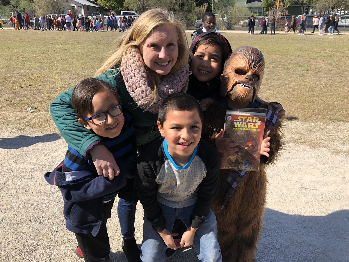 Langfordlib's tweet photo. Brooke’s annual Storybook Character Parade @BrookeLions  #AISDProud #AISDLibraries https://t.co/TJcaVwLQGA