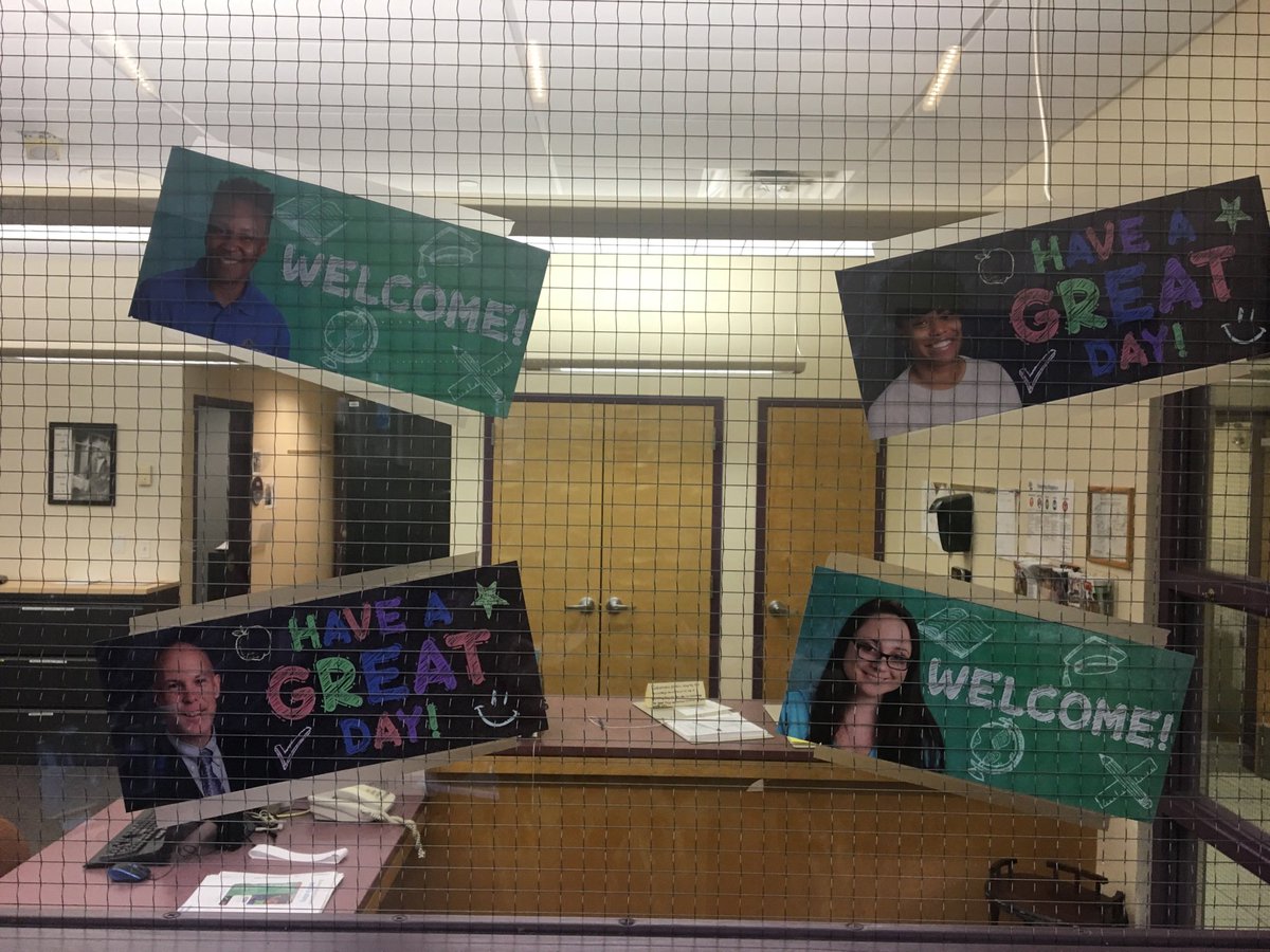 MMS_CSDA's tweet image. Our happy MMS office crew.