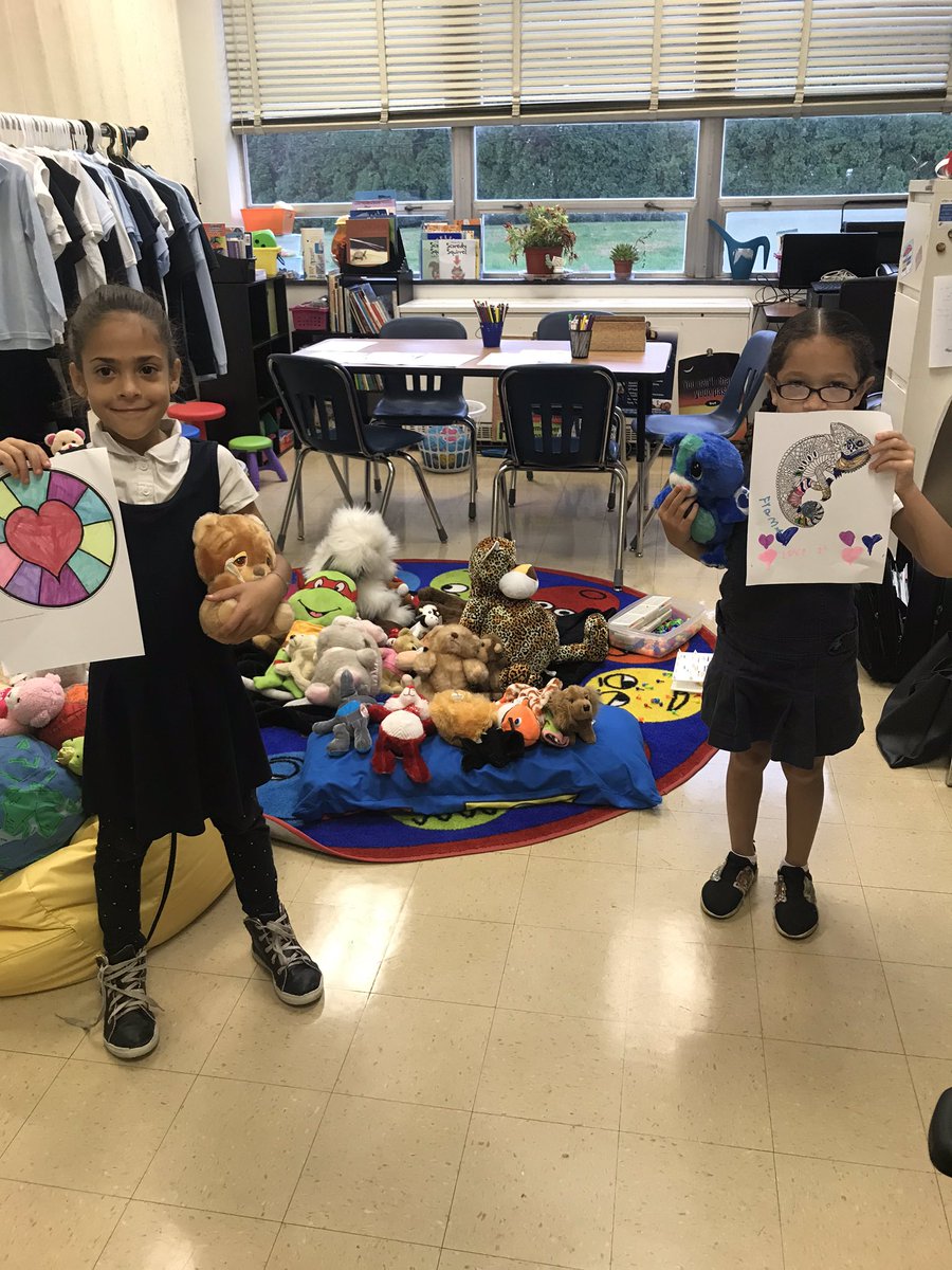Had a wonderful time coloring mandalas with second graders during our <a href="/HamiltonSDOL/">HamiltonPrincipal</a> #PBIS #chooseyourownadventure. We wanted to include ALL the stuffed animals! ❤️