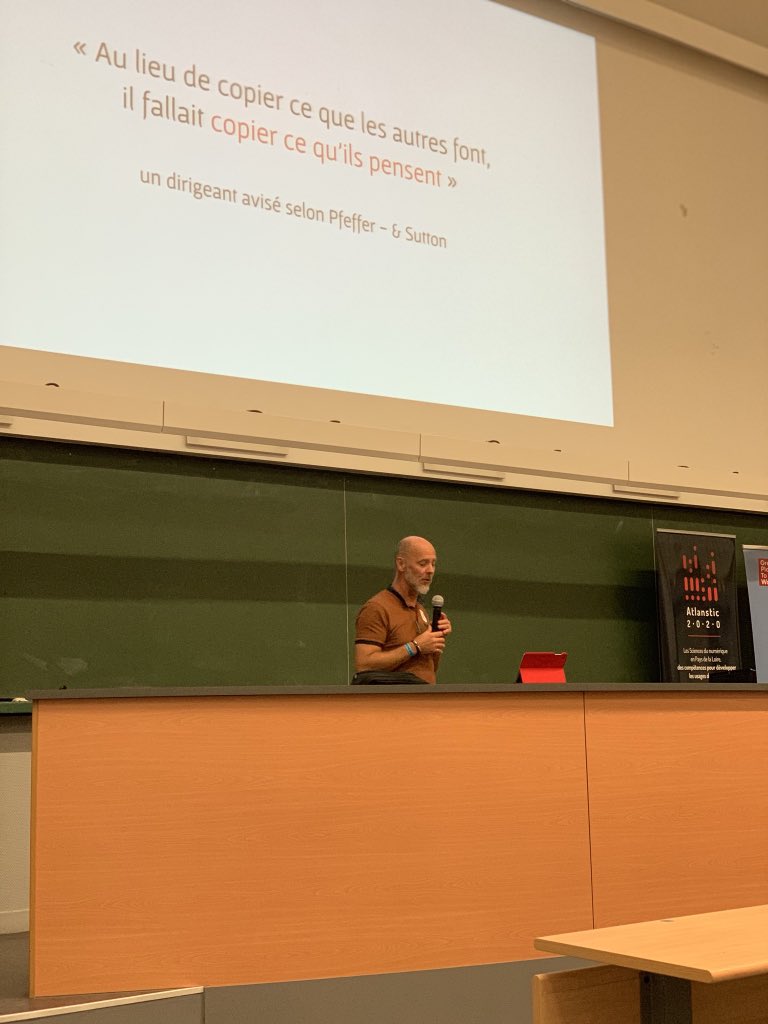 Mon coup de cœur à #atnantes : la conférence 0% bullshit &amp; 100% bienveillante de @ckeromen, et ses retours d’expérience (éclairés par des études académiques par soucis d’exemplarité ;) pour lutter contre « la paresse de la pensée managériale » !