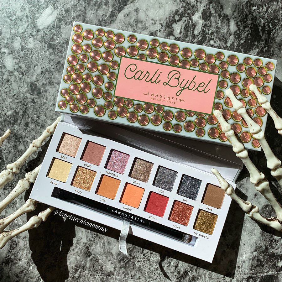 hellolpcm's tweet image. Help Skellie picks her palette for tonight! Which one is calling you? @ABHcosmetics @jackieaina or @carlibybel