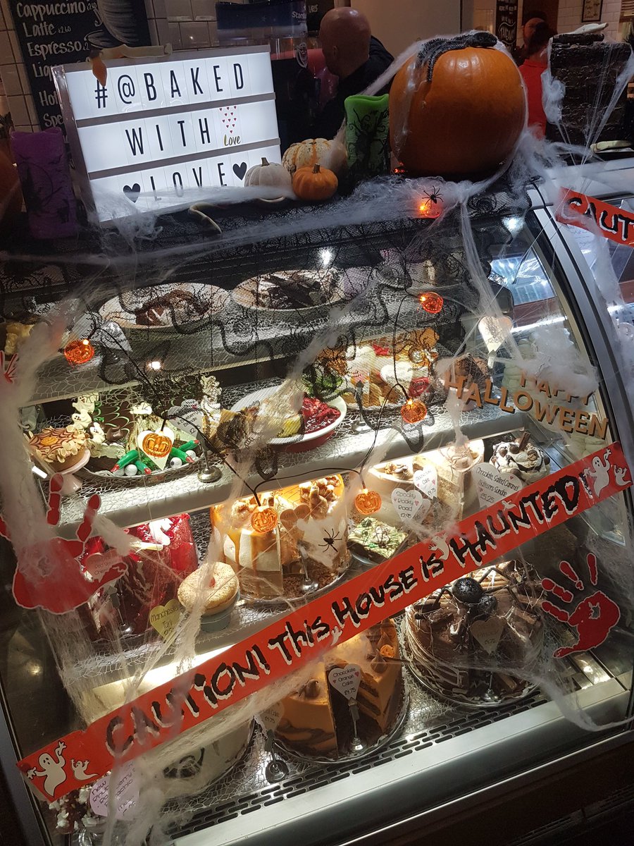sam_baked's tweet photo. ๐ฐ๐๐ฐ๐๐ฐ๐๐ฐ๐๐ฐ๐๐ฐ๐Happy Halloween Everyone ๐๐๐๐๐ Who Wants Cake ??
# InNeedOfATreat/Trick ?
@AtTheTavernn
#JosephHolt ๐ท
#BakoNW๐ฐ
@dawnfoodUK๐
#Spookilicious๐ #GhoulishDelights๐ https://t.co/YqPEBYHcoB