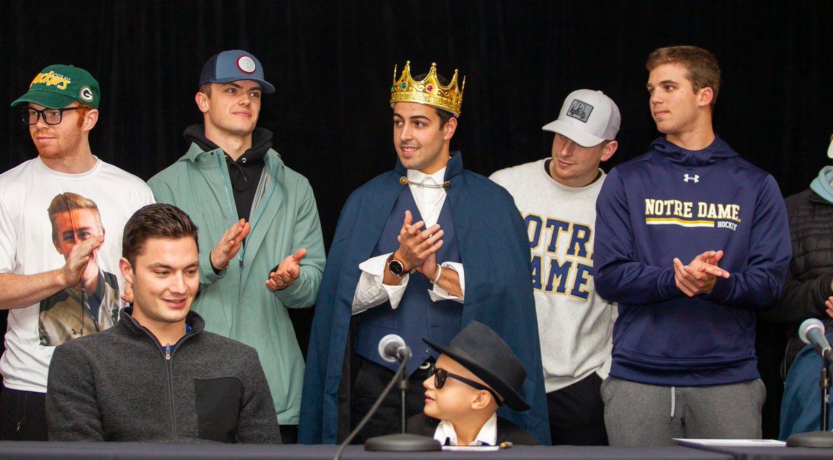 NotreDameGLD's tweet photo. We are the Fighting Irish βοΈ
Help us welcome in our new Fighting Irish Fight for Life Teammates into our @FightingIrish Athletics Family! βοΈ
#IrishInTheCommunity #FIFFL https://t.co/C0D7sLi37v