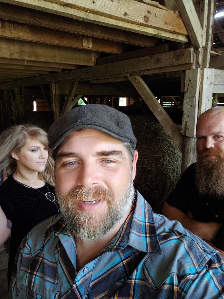 Jackdaws7's tweet photo. Some random pics in the name of change and reflection of the past.

#cacaw #jd7 #jackdaws7 #countrymusic #realcountrymusic #ameripolitan #ameripolitanmusic #outlawcountry #classiccountry #honkytonk #appalachain https://t.co/UrPS4fjJKb