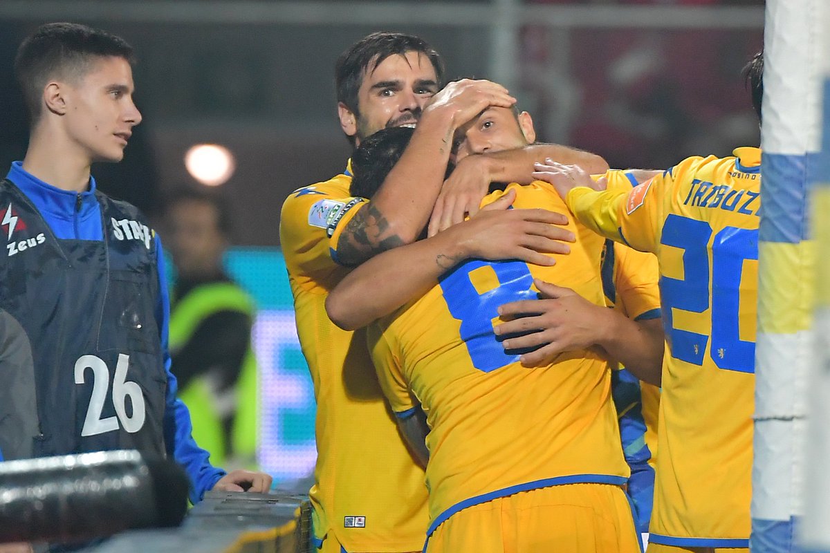 Frosinone1928's tweet photo. 🎥 Riviviamo #FROTRA in 240 secondi 😊

➡️ https://t.co/RBh1l2slDf https://t.co/8PtZhliJYE