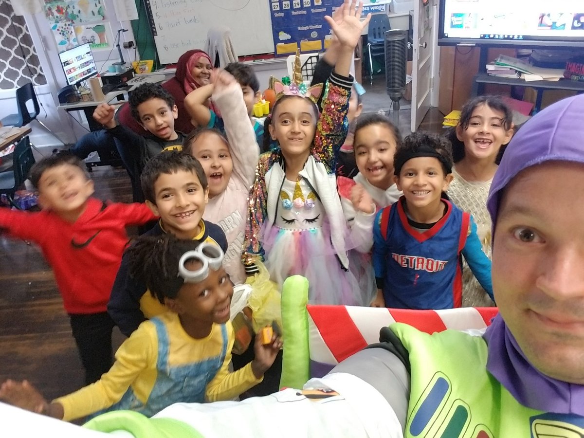 hps_school's tweet photo. Great "Character Day" at Holbrook! https://t.co/2RWk3o9yQO