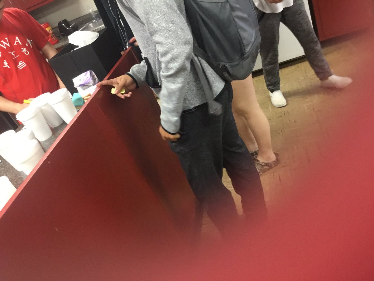 Busy day for us in art and in the coffee shop.  Hope SR students enjoyed their treat! Happy Halloween 🎃 #SRHS1920