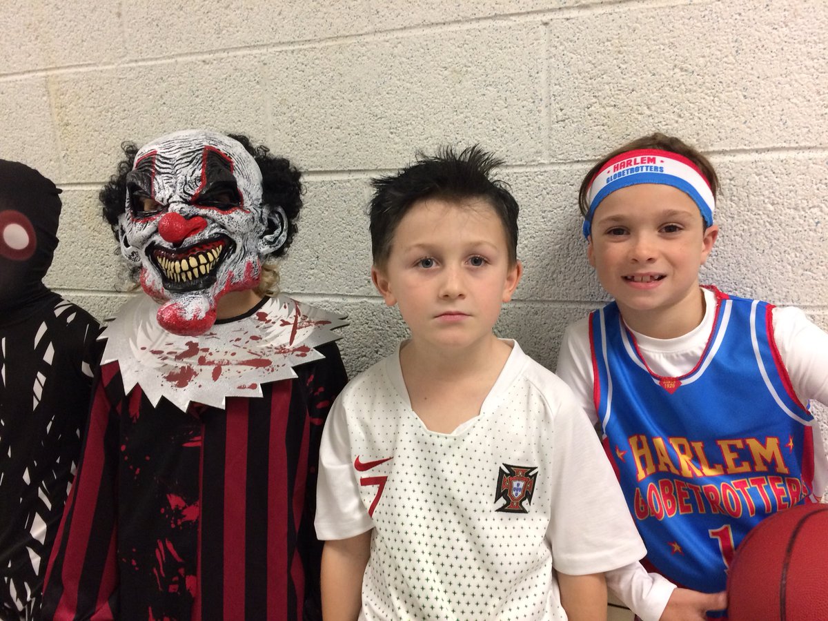 RoseTree_RTMSD's tweet image. A little rain didn’t spoil our Halloween parade!