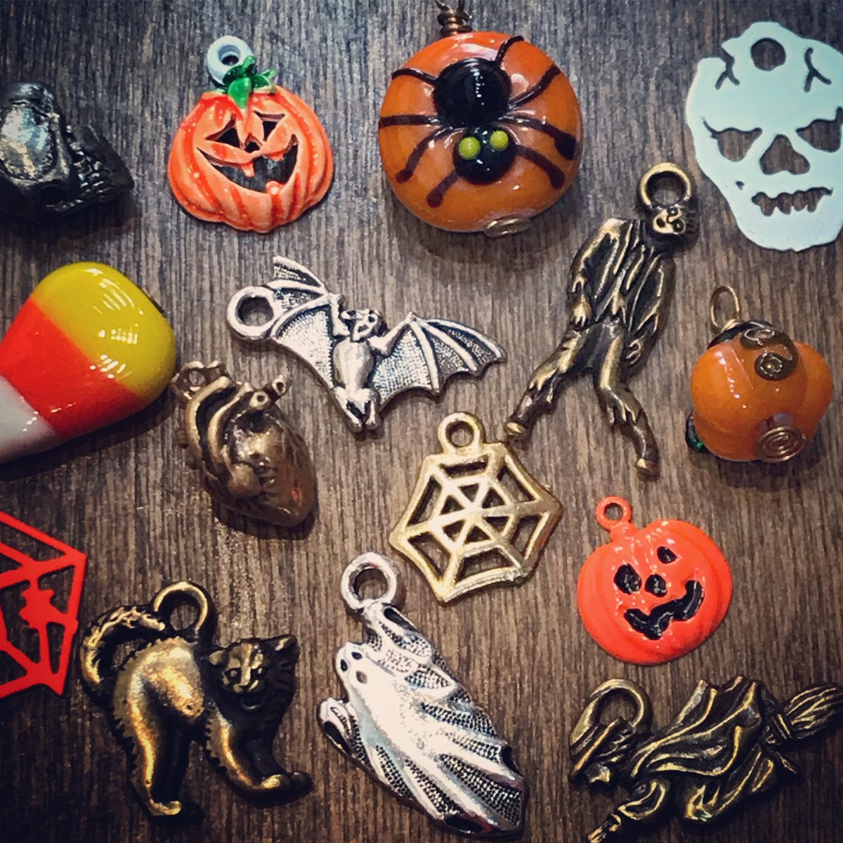 Brooklyn_Charm's tweet photo. Happy Halloween! Love, Brooklyn Charm...

Shop our online stock of Halloween jewelry here: https://t.co/F3zsY6WOVo https://t.co/B4ihoCEOyz