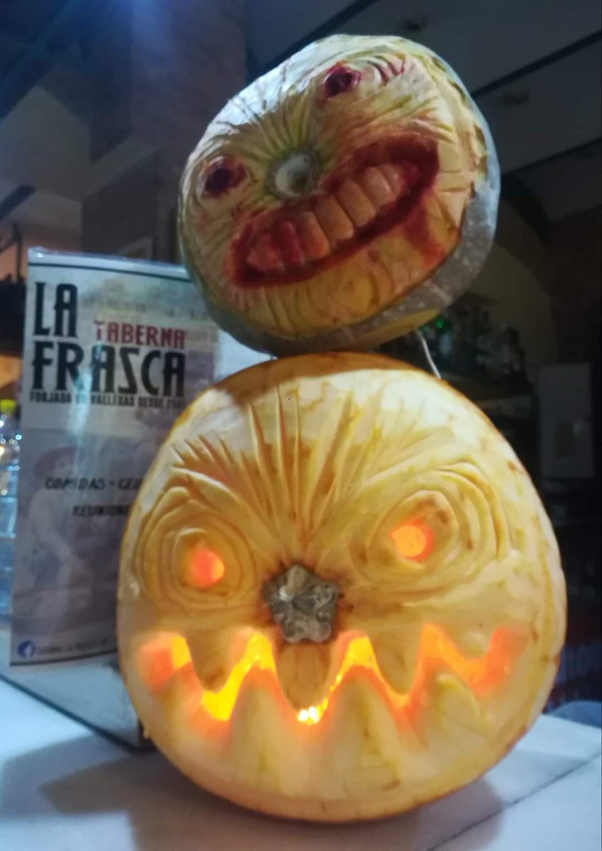 Nuestra cocinera no es solo una artista haciendo papeo guapo.... 😍