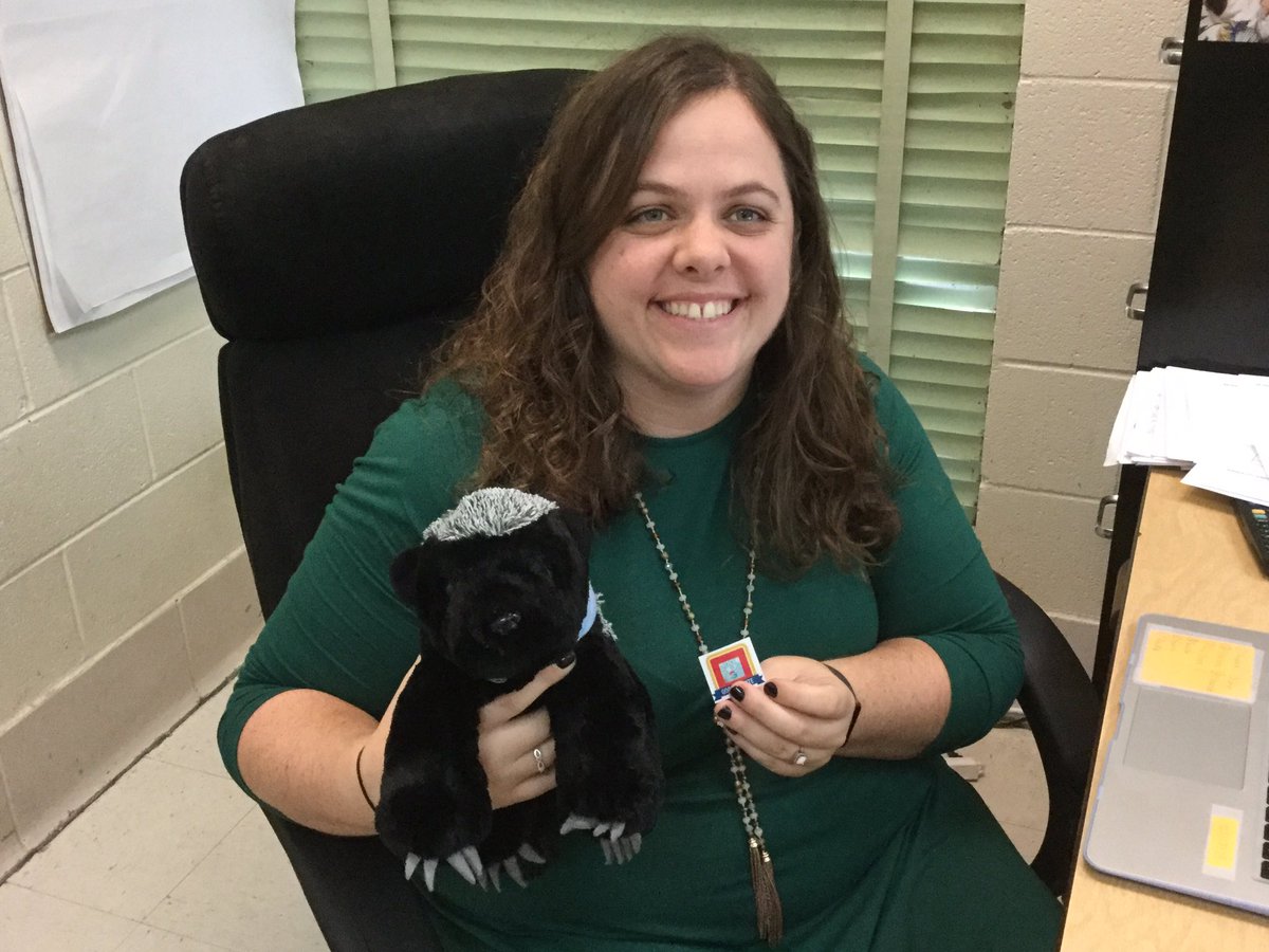 Badger_Badge's tweet photo. @PI_rateTeacher @GreeneCentralHS keeps it going with the @google suite #educatorpi challenge! #gcslitech https://t.co/8OzUtPaf3q
