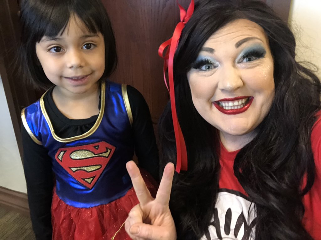 Tech_Buddha's tweet photo. Halloween is the best day of the year!!! We were all characters from Dr. Seuss books and got to treat the kids! They were so cccuuuuuuuttteee!!!!!!!!

#holloween2019  #trickortreat #KCSOSProud #KCSOSLearns #KCSOSStrong #CIARocks @KCSOS #SoFun #LearningIsFun #Thing1 #Thing2 https://t.co/58qb3h2jYC