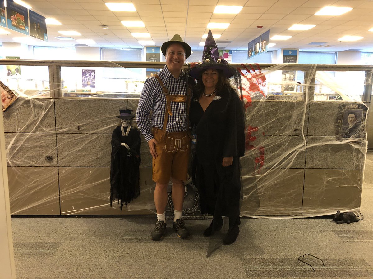 MrRichardbel's tweet photo. Cerritos SSG Halloween Fun! #TuggleNation #FieldsFam #FieldsFamFrightSite #FunAtWork #LifeAtATT @CerritosPride @WendySerranoG4 @RockellJones3 @MsRegina8 https://t.co/oQJz5uaPcU
