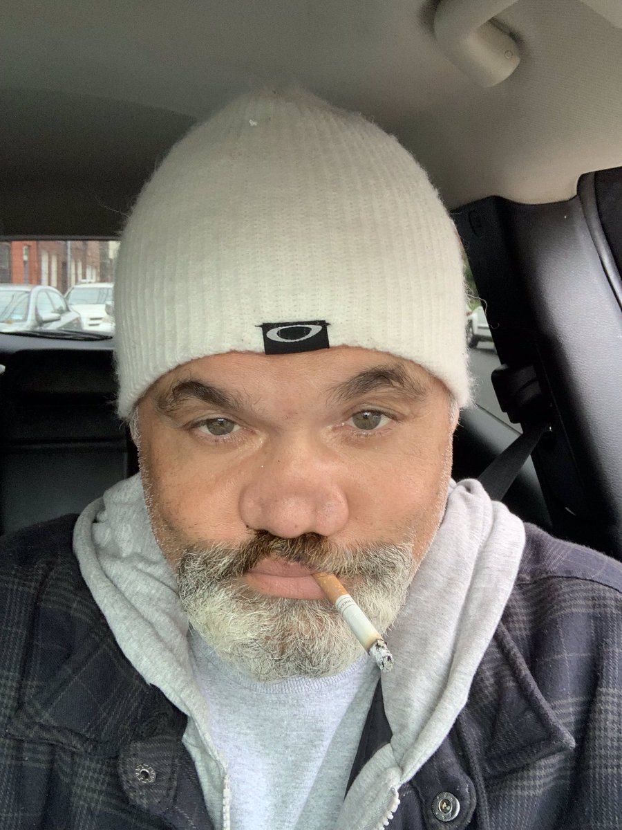 artiequitter's tweet photo. Happy Halloween.  Like my costume?  I’m a 52 year old Drug addict...with 9 months clean.  Ha!  One day at a time. https://t.co/uF6u4RHaSb