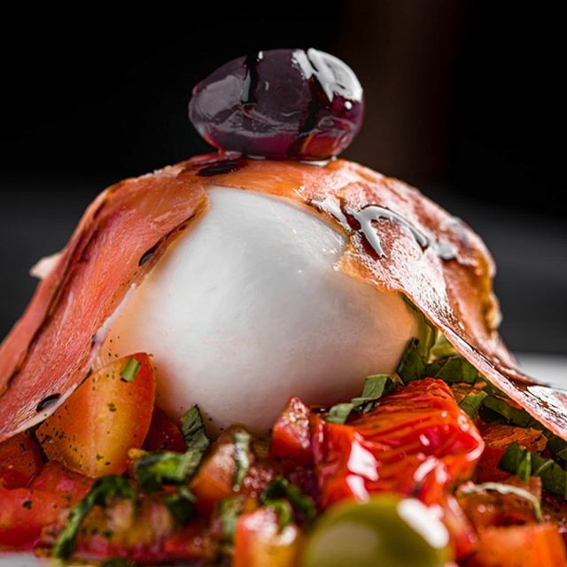 LaGirolata's tweet photo. @lagirolata te espera con su deliciosa #burrata .
.
.
.
.
#lagirolata 
#lagirolatabarranquilla 
#lagirolatacartagenadeindias 
#bodasbarranquilla
#eventosbarranquilla 
#eventoscartagena 
#bodascartagena 
#restaurantesencartagenadeindias 
#restaurantesenba… https://t.co/zgWAYJhOMp https://t.co/KpLsNwX89G