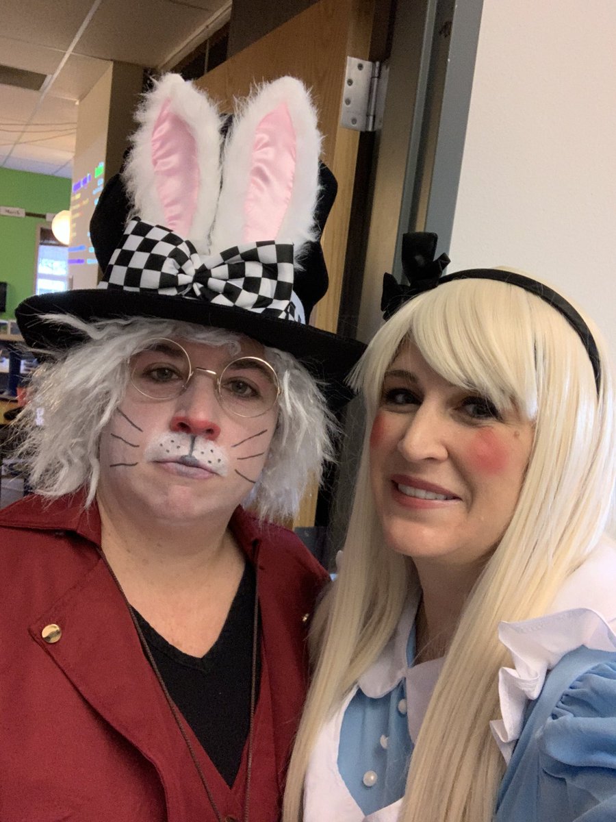 StadnikMrs's tweet photo. Second grade teachers that dress up together rock the day together #halloween2019 #teachersdressup #secondgraderocks #secondgradeteachers #togetherweRfife #heddenelementary #aliceinwonderland https://t.co/lwoDYfatTP