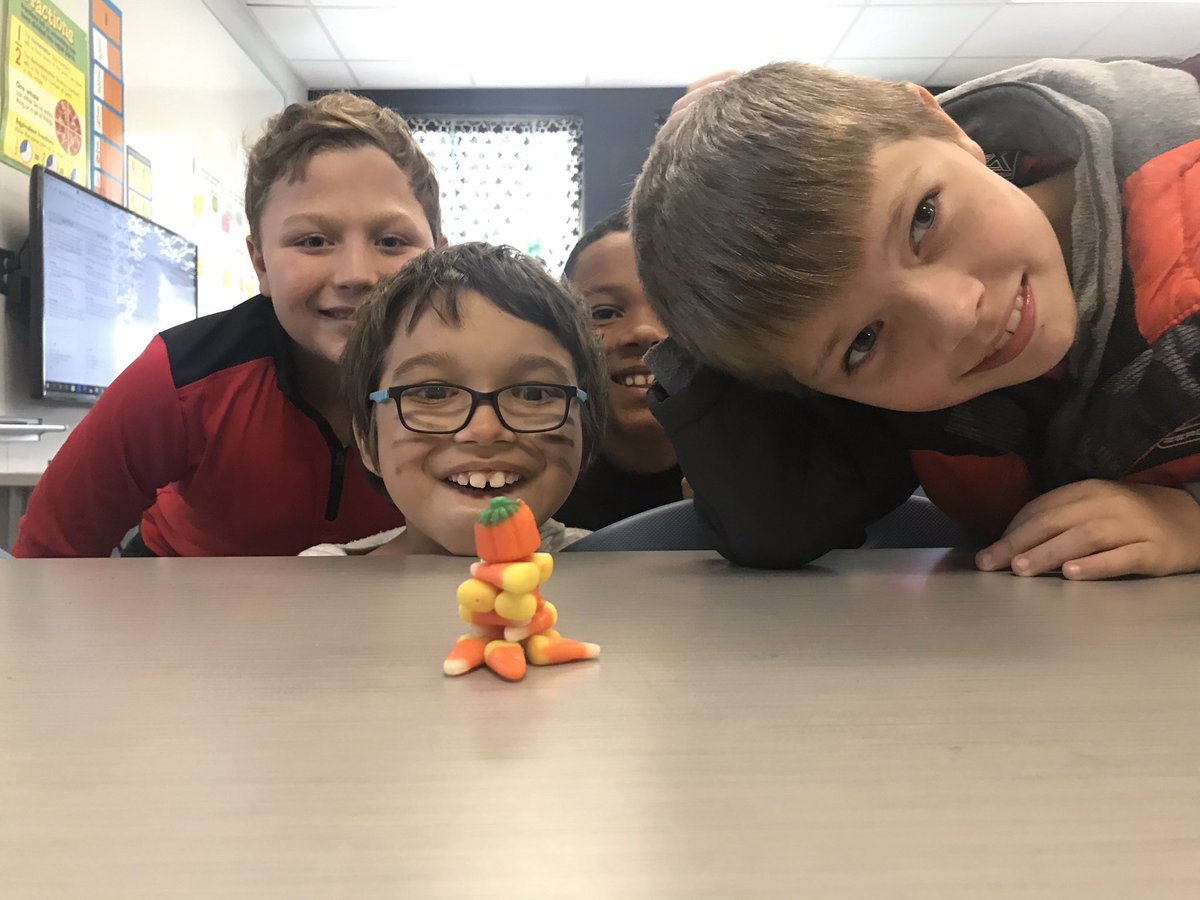 ashleeanne08's tweet photo. Stem pumpkin tower activity! Working as a group was very important! https://t.co/dmRPKCxWfO