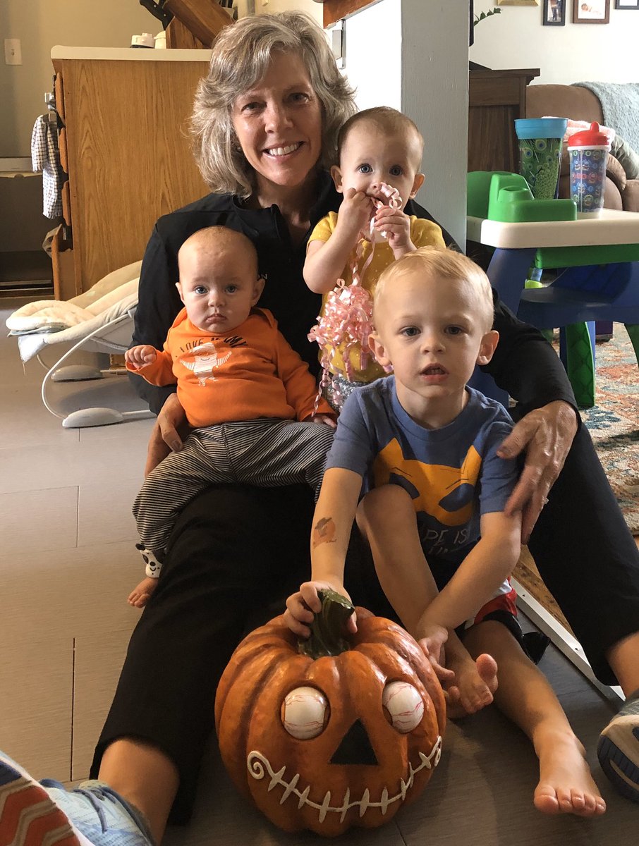 funkefrommeyer's tweet photo. Sweetest Halloween treat is Grandkid hugs!! https://t.co/R1H5O9x5M7
