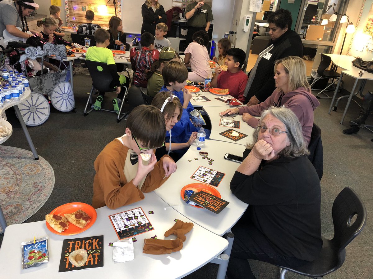dvonne_ray's tweet photo. Our 4th grade students made a budget and planned their Halloween party! #mpempowered #misdproud https://t.co/LVZFBr2MlZ