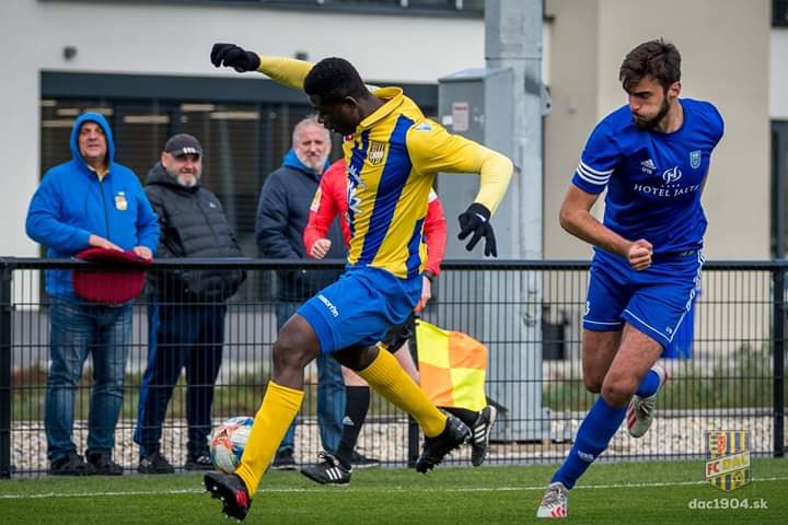 vfootballclub's tweet photo. Former striker @ErnestB98733015 was in action for Slovakian side @DAC_1904 as they beat Zemplin Michalovce 4-0 in the U-19 league on Thursday.
The talented forward grabbed the second goal of the game increasing his tally to 6 goals since joining the side.
#ProductOfVision โฝ๐ https://t.co/mfrst0iMQK