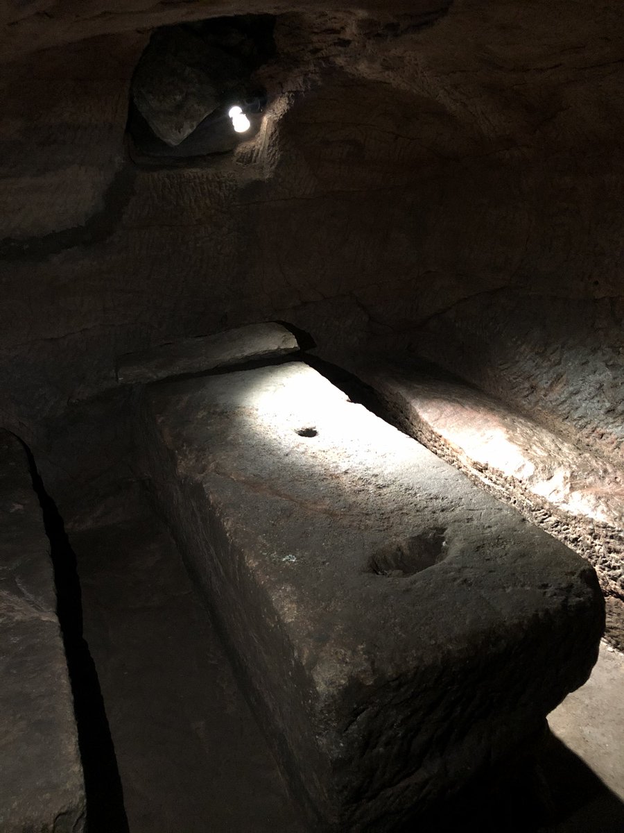 Fascinating visit to <a href="/GilmertonCove/">Gilmerton Cove</a> today with <a href="/HighlandTrails/">Highland Trails 🏴󠁧󠁢󠁳󠁣󠁴󠁿</a>. So many questions! 
#scotland #visitscotland #qualifiedtouristguide <a href="/STGAGuides/">Scottish Tourist Guide Association</a>