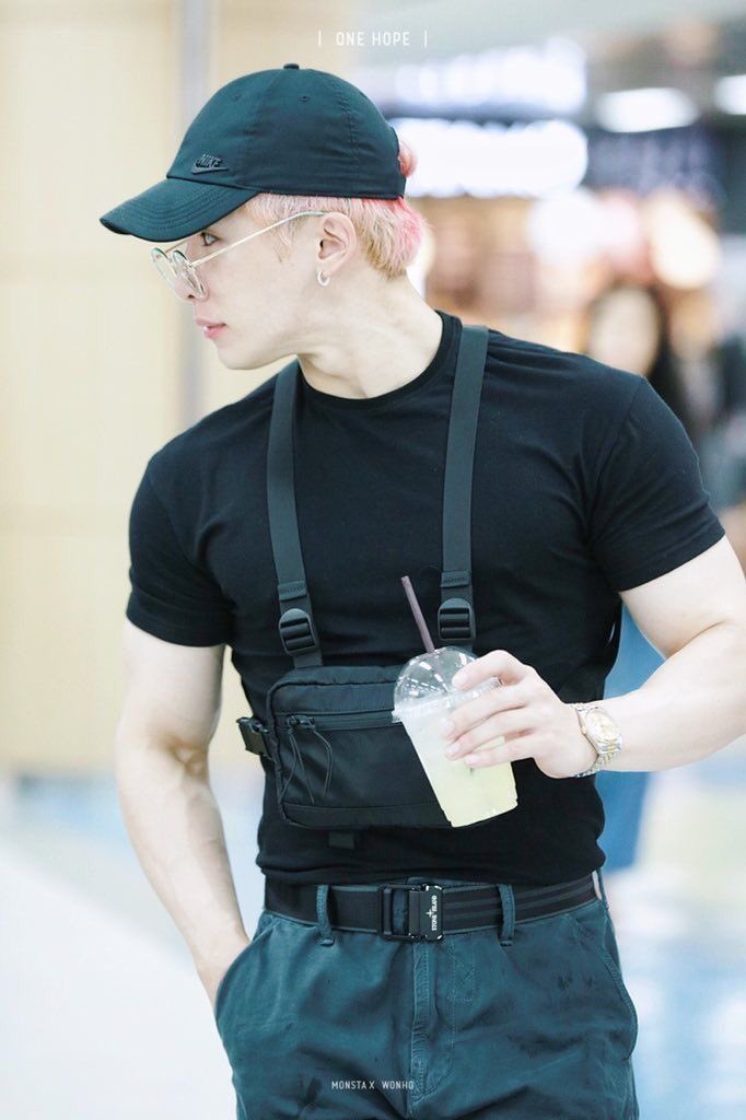For God's sake JP returns Wonho to MonstaX I never asked you anything in this life please.🙏🏽😭 @Official_MX_jp @OfficialMonstaX #WeLoveWonho #WONHOCOMEBACK #WONHOPLEASECOMEBACK #wonhoforever