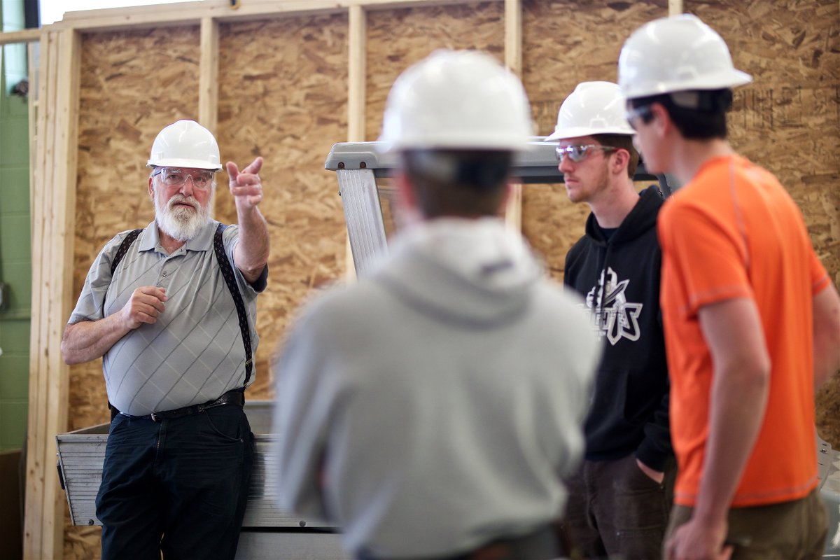 vttech's tweet photo. #BuildVT partners @AOTVermont and @vttech in many pathways, including #construction. Earn a degree and experience #OTJ training with a paid internship.
https://t.co/oz4DEXAgBw
#constructionmanagement #projectmanagement #vttech https://t.co/9bo1D61ukY