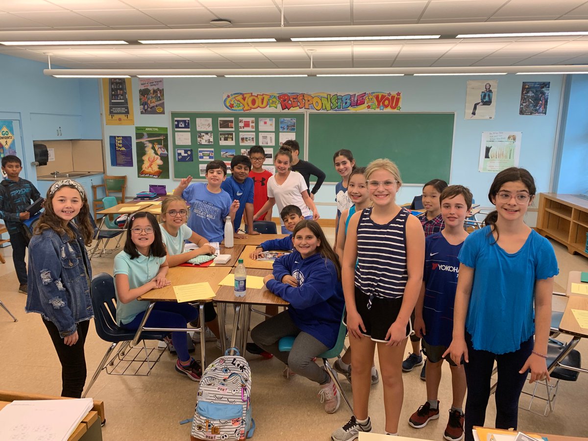 HealthinMiddle's tweet photo. SMS students and faculty recognize October's National Bullying Prevention Month by wearing blue to school! #scarsdalemspride https://t.co/nV56pnF9vo