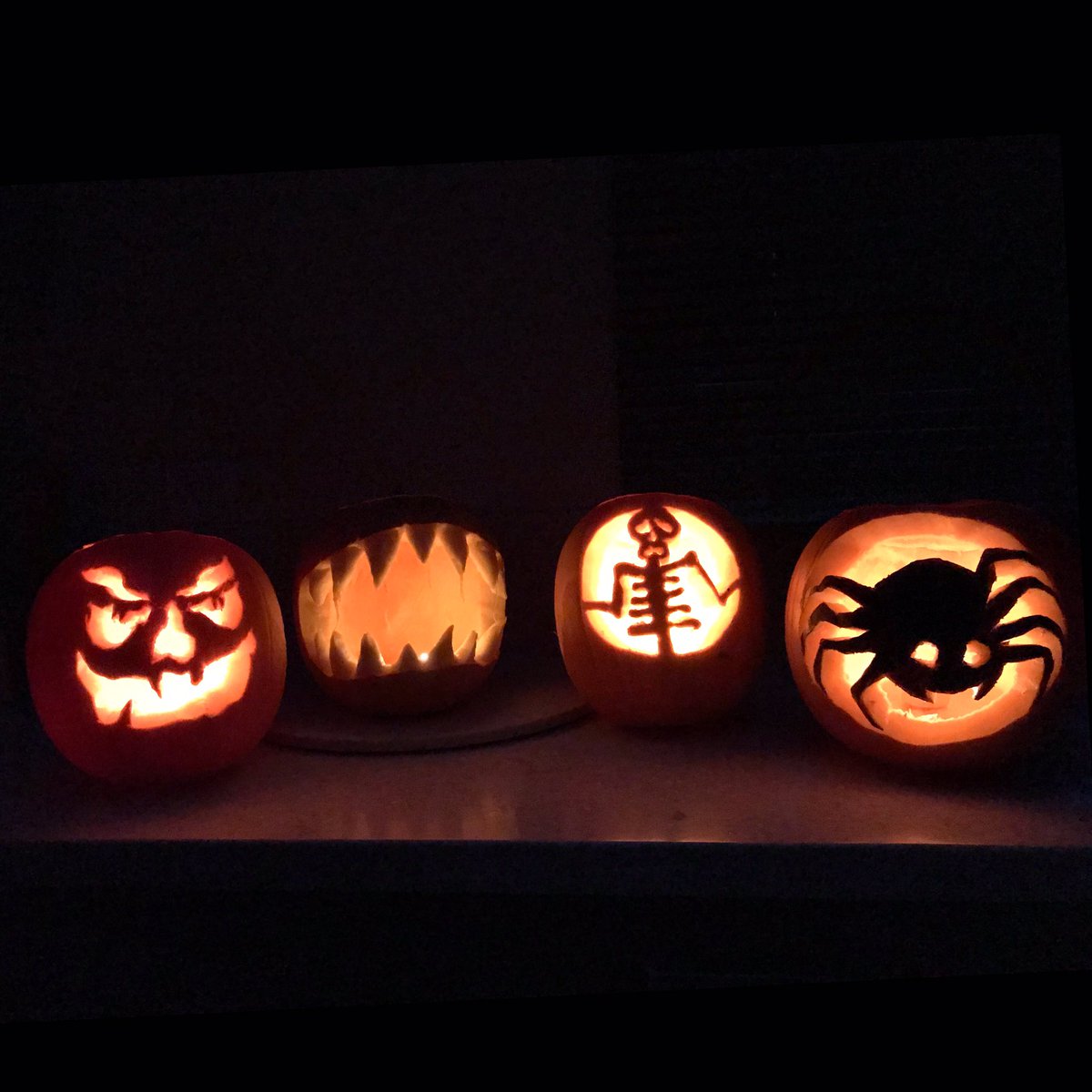 lukew945's tweet photo. This years Halloween Pumpkins #halloween2019 #pumpkin #jackolantern #carvingpumpkins https://t.co/YRNm9ui5rJ