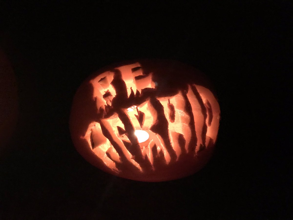 lukew945's tweet photo. This years Halloween Pumpkins #halloween2019 #pumpkin #jackolantern #carvingpumpkins https://t.co/YRNm9ui5rJ