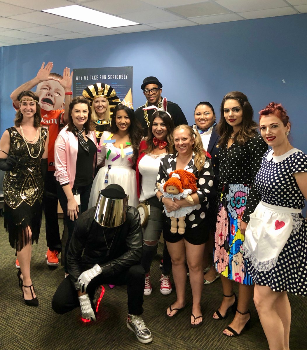EBGBiz's tweet photo. Just another spooky day at the @EBGBiz Aventura office! 👻 Happy Halloween from our work family to yours! 🦇 https://t.co/vYICISRke3