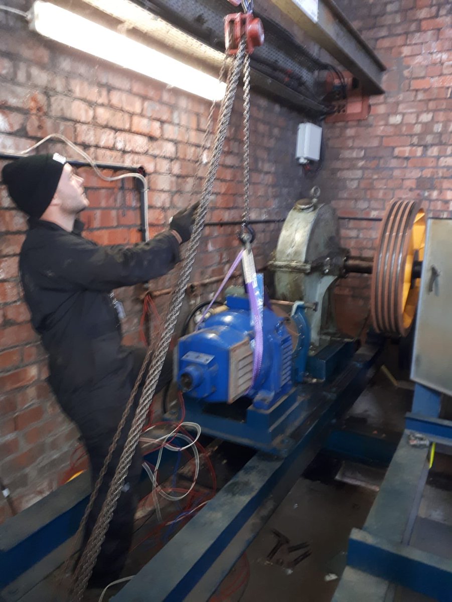 SheridanLifts's tweet photo. Heavy Engineering being carried out by Sheridan gear fitters.
Full refurbishment on this lift including :
New control panel
New gearbox, motor sheave, & brake unit #liftengineers #liftrepairs #sheridanlifts #liftmodernisations #heavyengineering https://t.co/fw0xgJB2UO