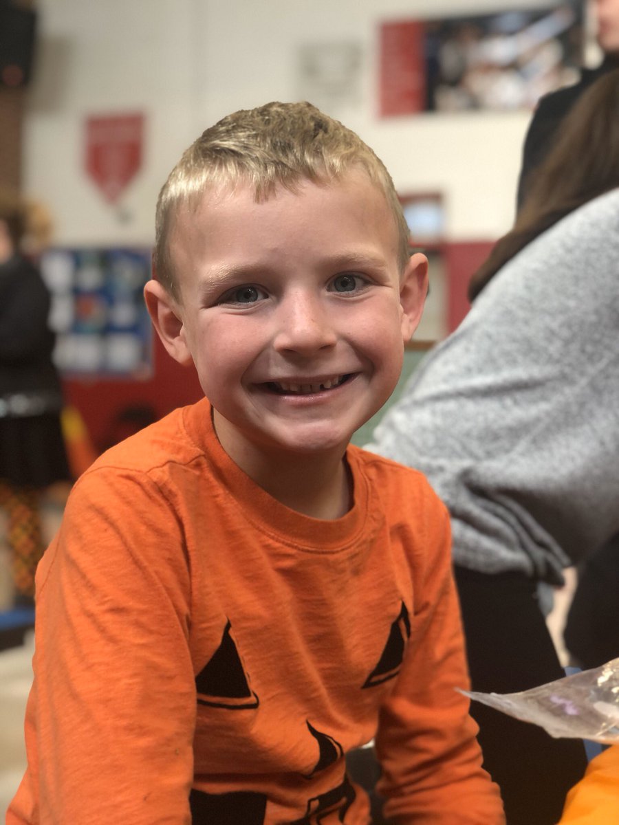 3rd_grade_lions's tweet photo. Happy Halloween! 👻 🦇🎃 #luffpride #lufflions #isdschools #isd2nd #onechildonechampion https://t.co/Qmkjiqtb5B