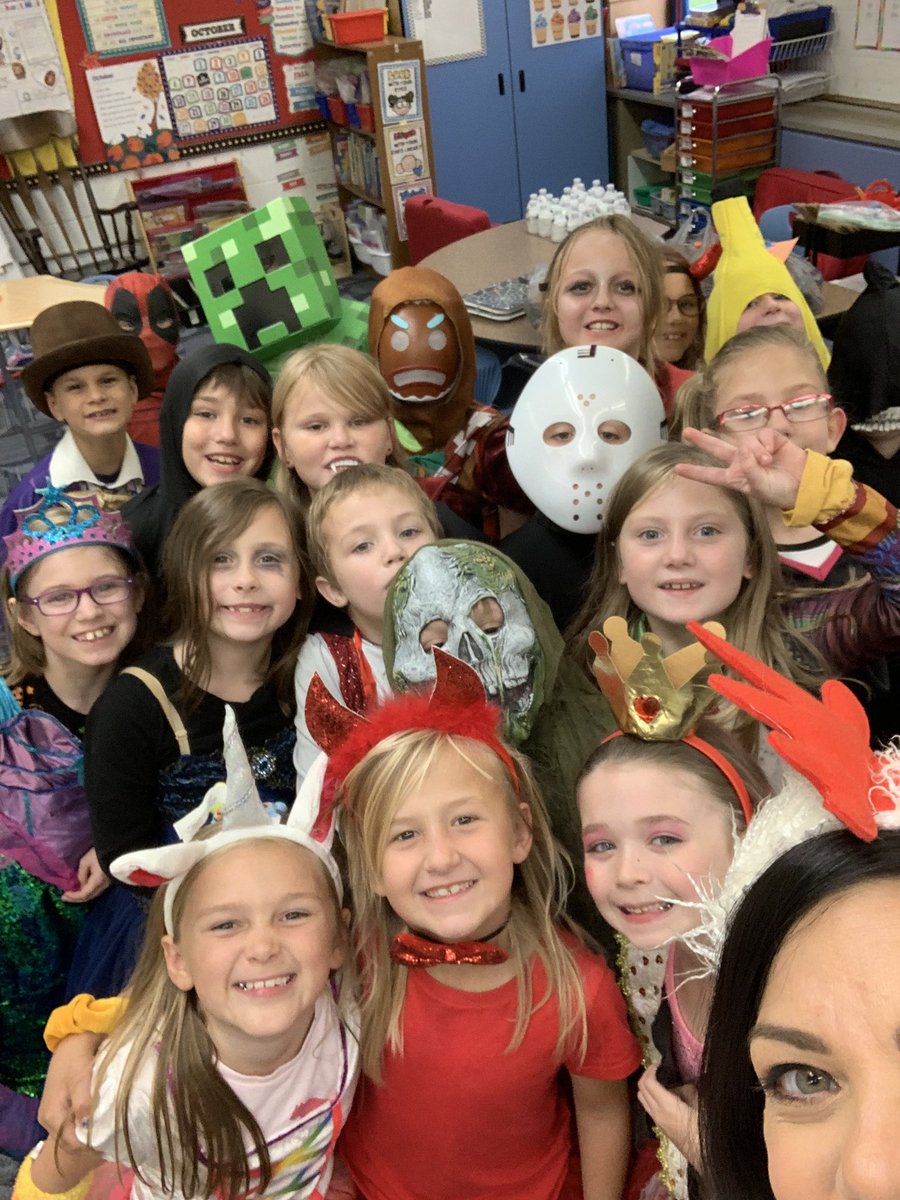 MrsFasula's tweet photo. Have a safe and Happy Halloween !🧡 #halloween2019 #wearemadisonblue https://t.co/X9sP7bDwQd